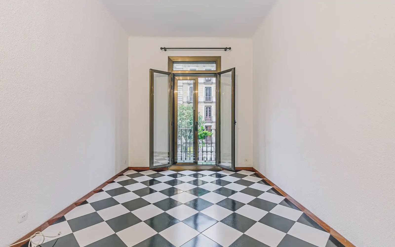 3 slaapkamer Flat te koop in Barcelona stad - € 399.000 (Ref: 10124671)