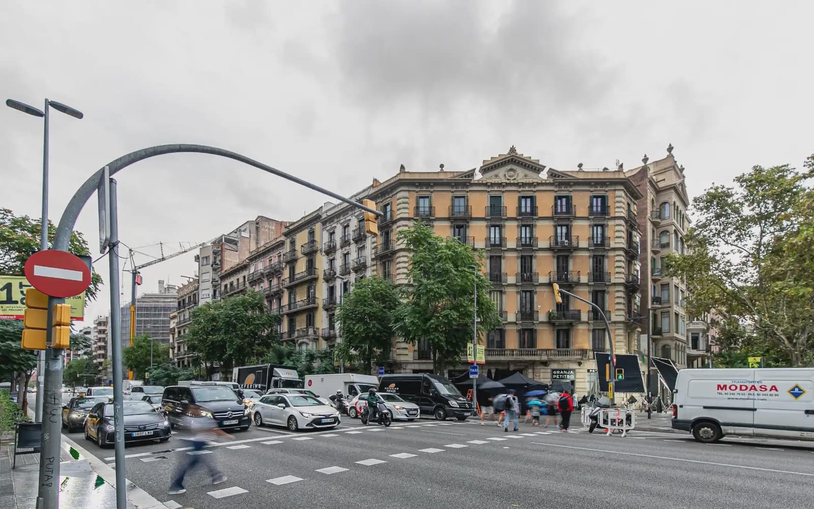 3 slaapkamer Flat te koop in Barcelona stad - € 399.000 (Ref: 10124671)
