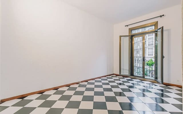 3 slaapkamer Flat te koop in La Dreta de L'Eixample, Barcelona stad - € 399.000 (Ref: 10124671)