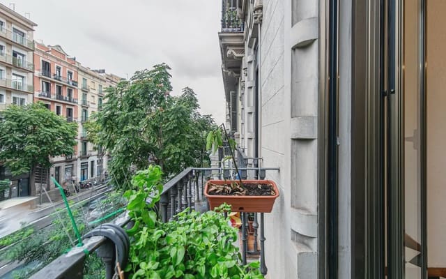 3 slaapkamer Flat te koop in La Dreta de L'Eixample, Barcelona stad - € 399.000 (Ref: 10124671)