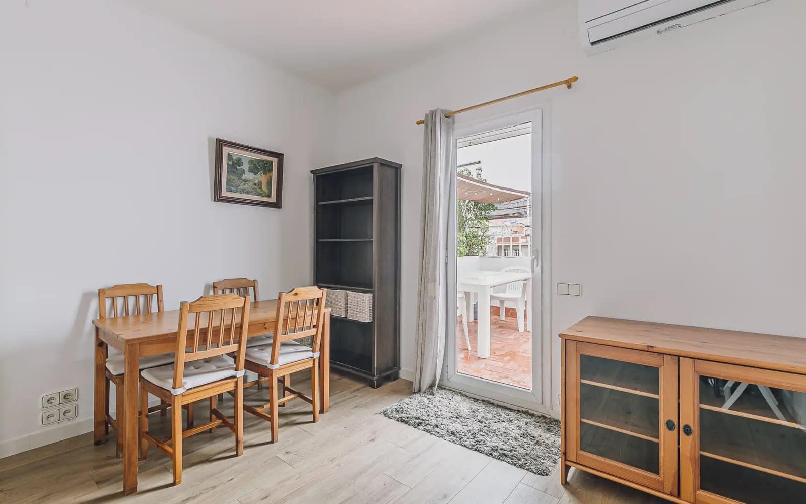 3 bedroom Penthouse for rent in Barcelona city - € 1,253 (Ref: 10135299)