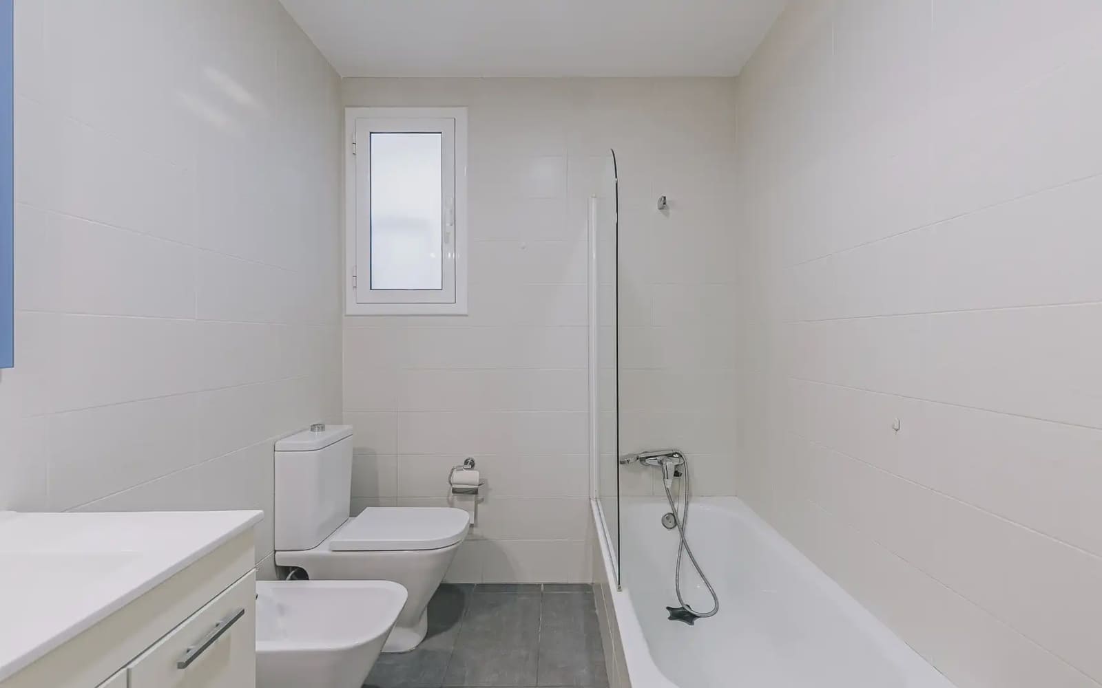 3 bedroom Penthouse for rent in Barcelona city - € 1,253 (Ref: 10135299)