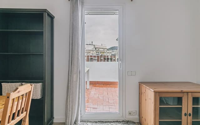 3 Zimmer Penthouse zu vermieten in La Sagrada Família, Barcelona Stadt - 1.253 € (Ref: 10135299)