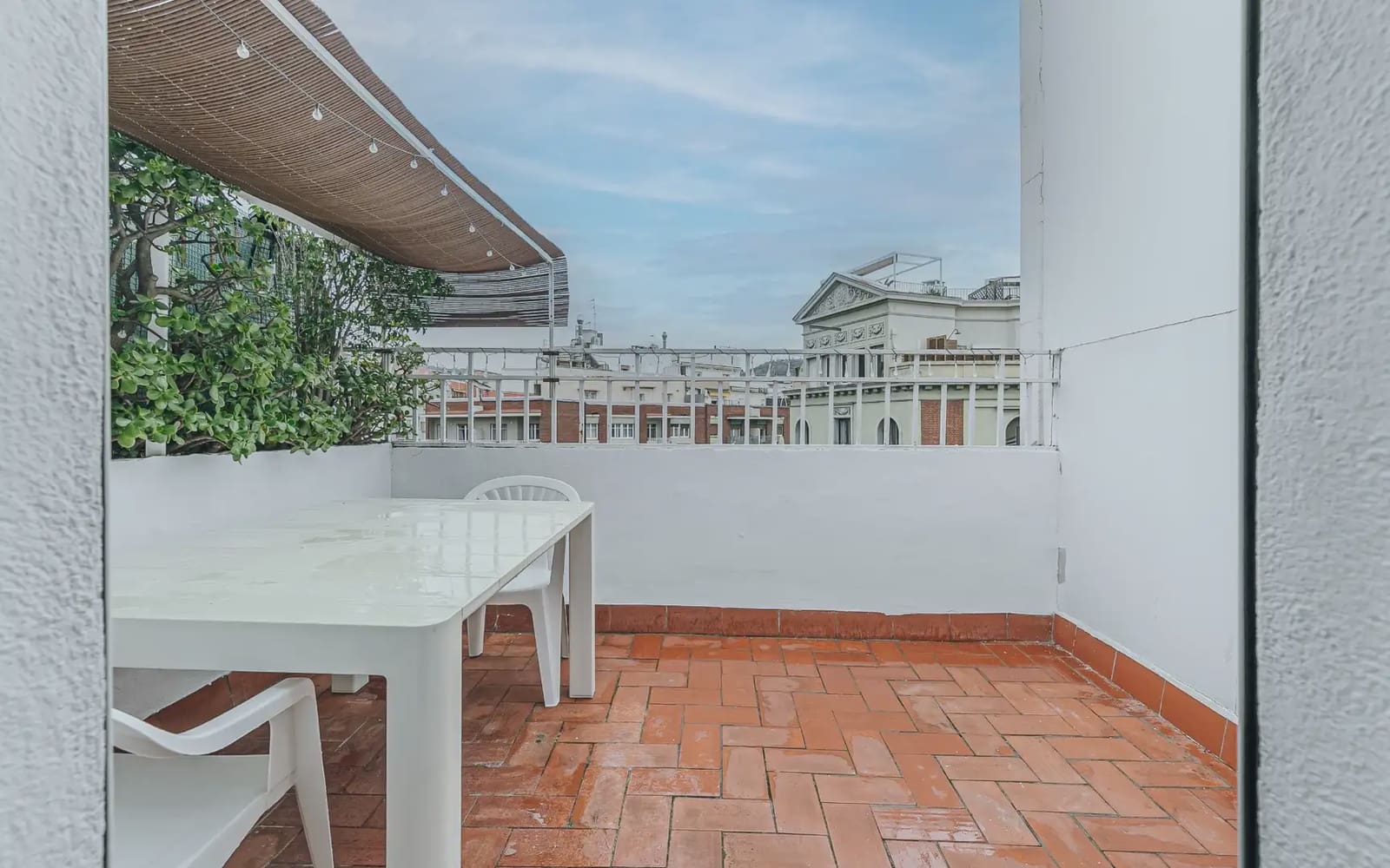 3 bedroom Penthouse for rent in Barcelona city - € 1,253 (Ref: 10135299)