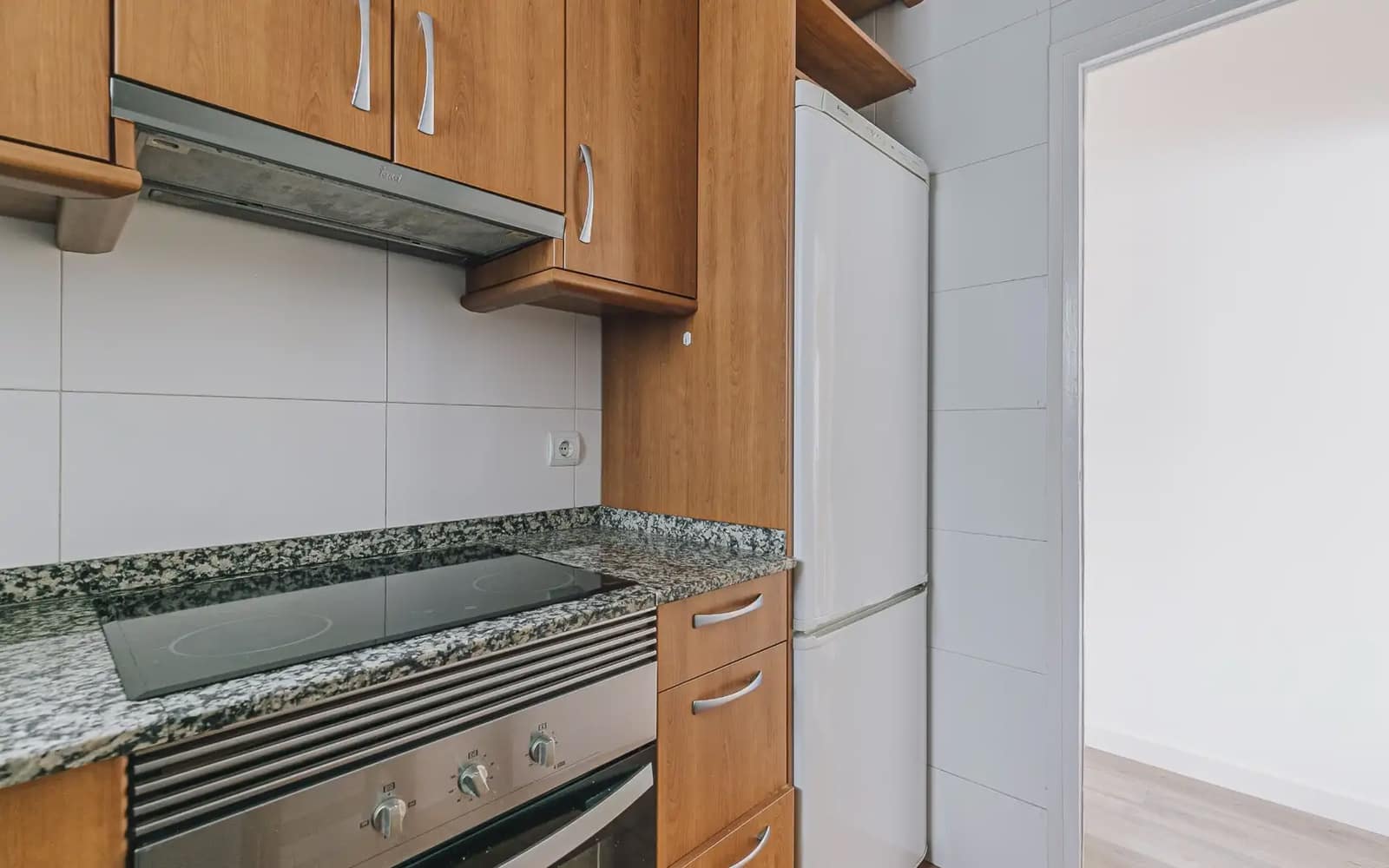 3 bedroom Penthouse for rent in Barcelona city - € 1,253 (Ref: 10135299)