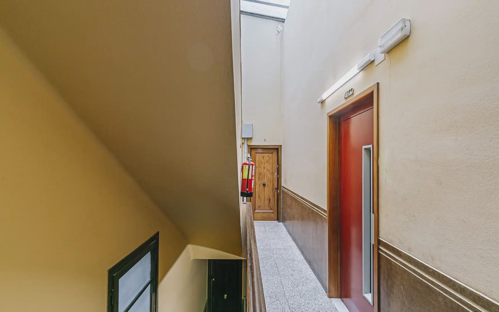 3 bedroom Penthouse for rent in Barcelona city - € 1,253 (Ref: 10135299)