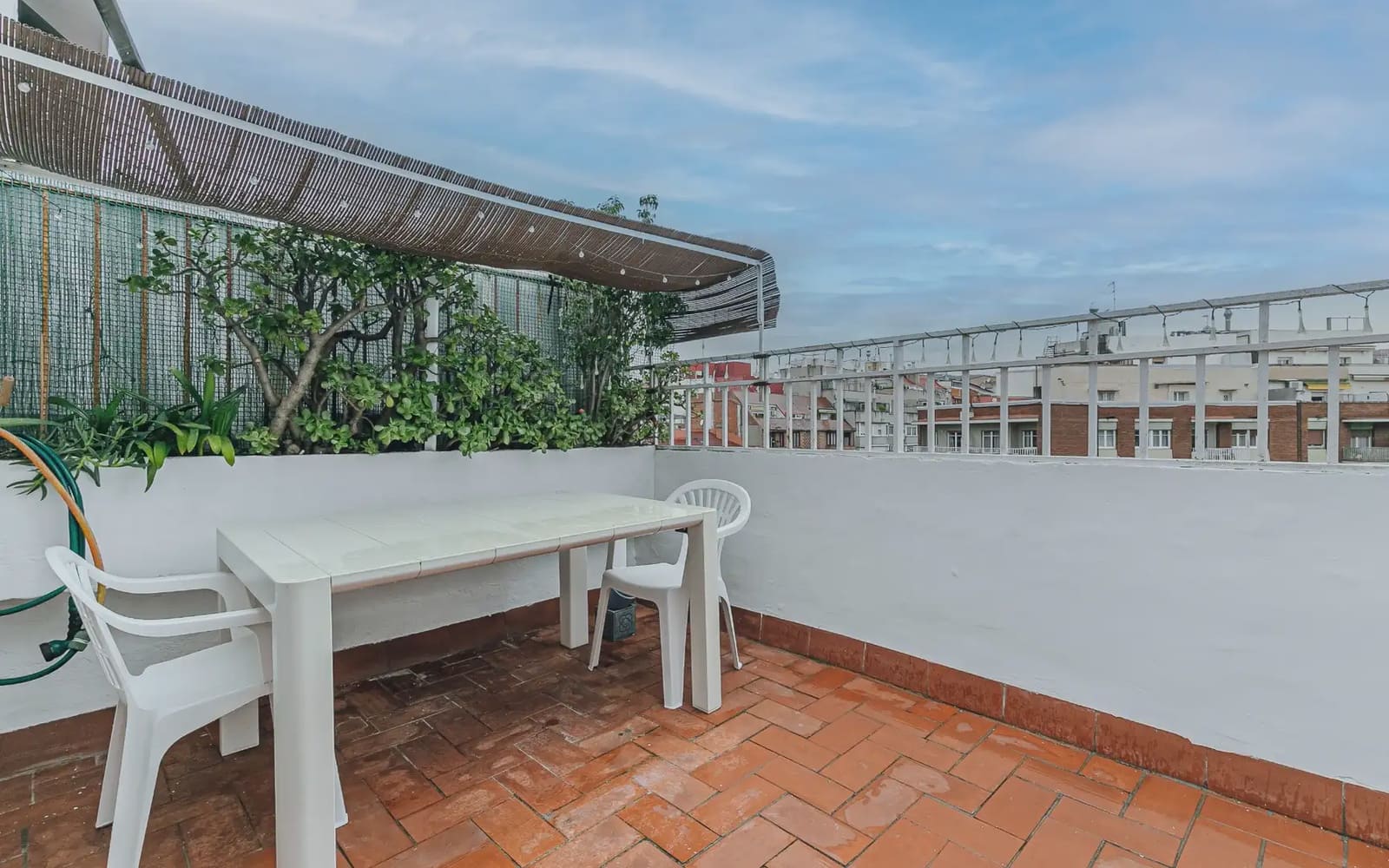 3 bedroom Penthouse for rent in Barcelona city - € 1,253 (Ref: 10135299)