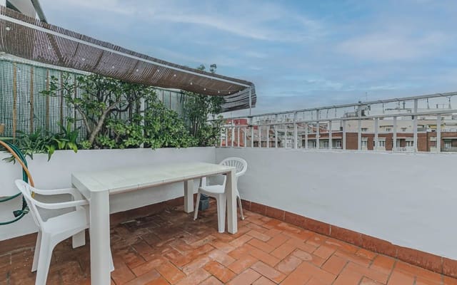3 Zimmer Penthouse zu vermieten in La Sagrada Família, Barcelona Stadt - 1.253 € (Ref: 10135299)