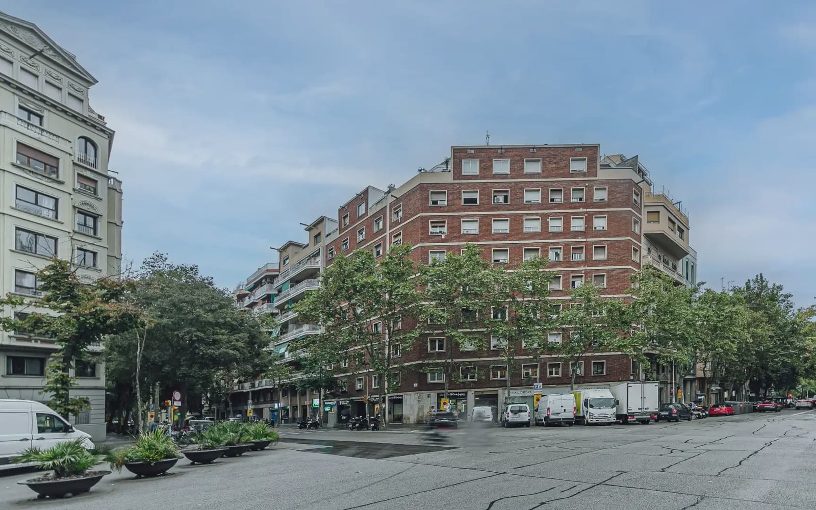 3 bedroom Penthouse for rent in Barcelona city - € 1,253 (Ref: 10135299)