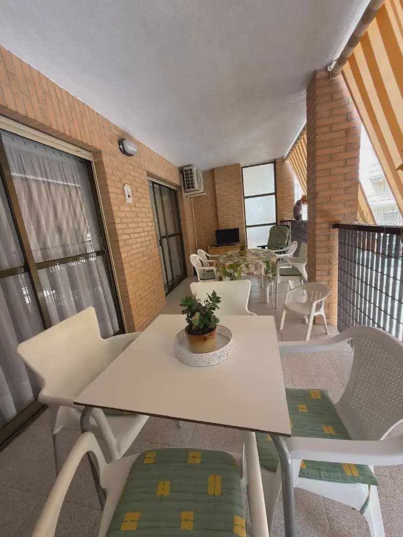 4 bedroom Flat for sale in Torrevieja with garage - € 240,000 (Ref: 10138861)