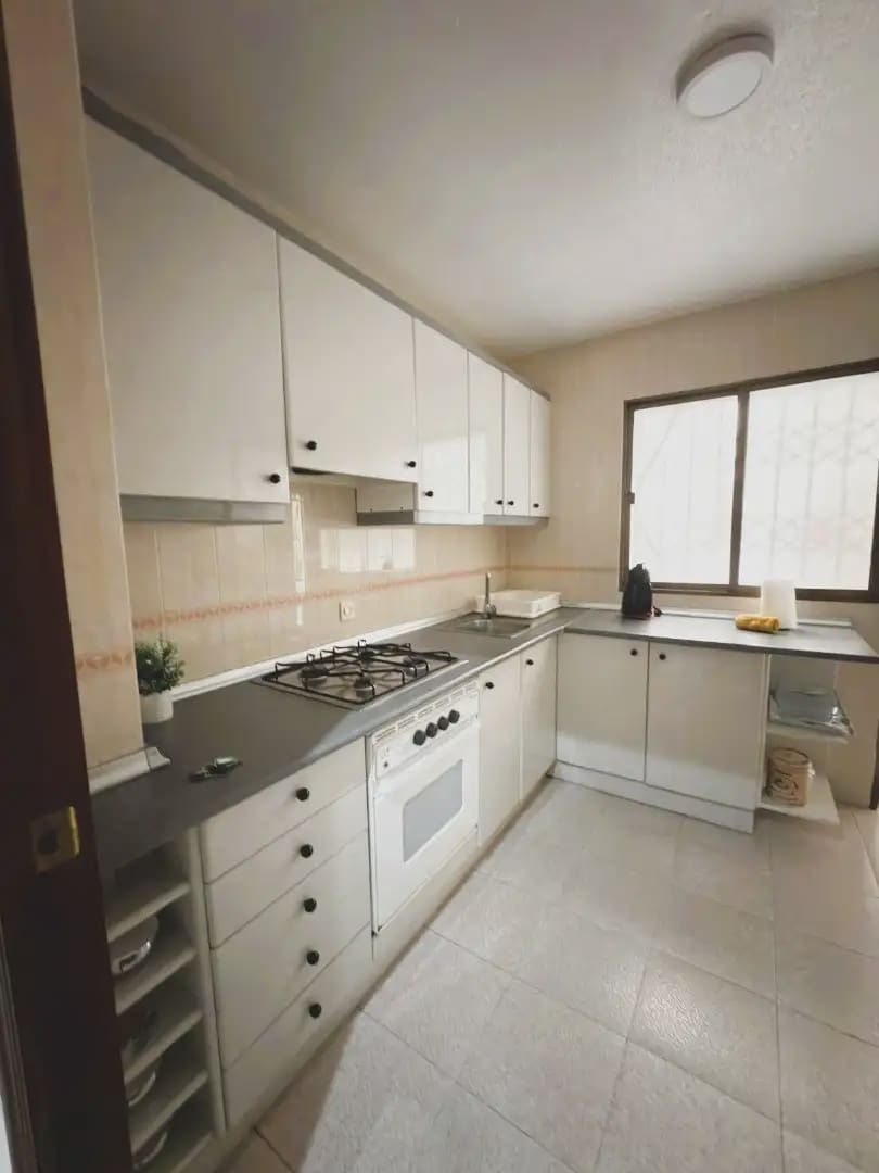4 bedroom Flat for sale in Torrevieja with garage - € 240,000 (Ref: 10138861)