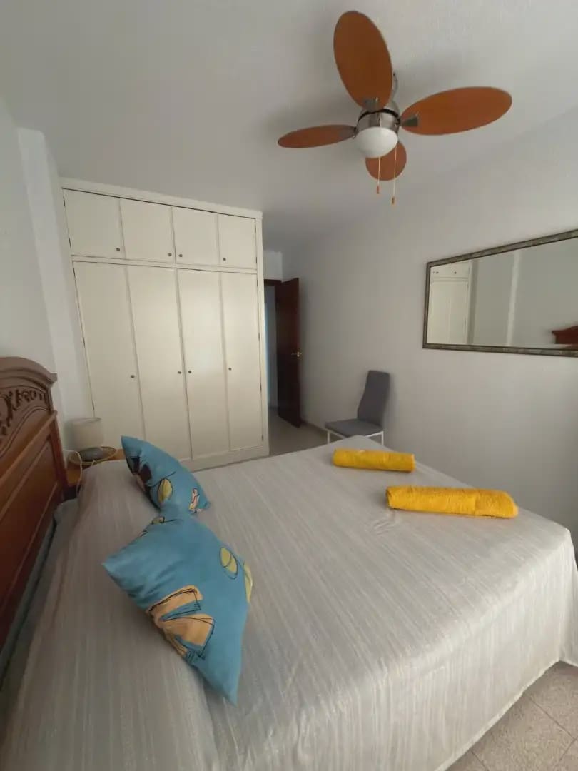 4 bedroom Flat for sale in Torrevieja with garage - € 240,000 (Ref: 10138861)
