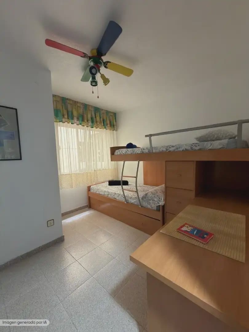 4 bedroom Flat for sale in Torrevieja with garage - € 240,000 (Ref: 10138861)