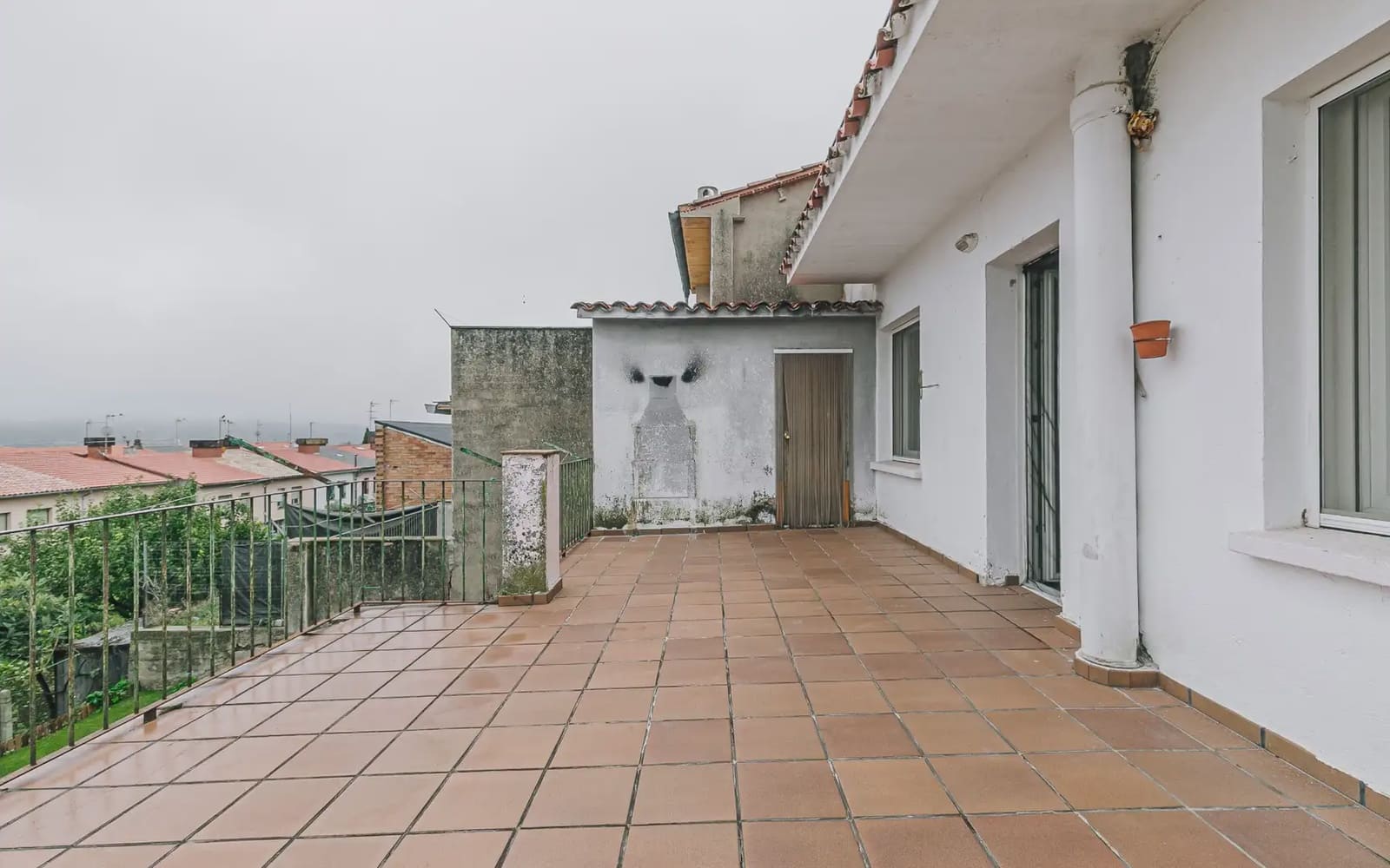4 bedroom Townhouse for sale in Sant Pere de Torello with garage - € 290,000 (Ref: 10145077)