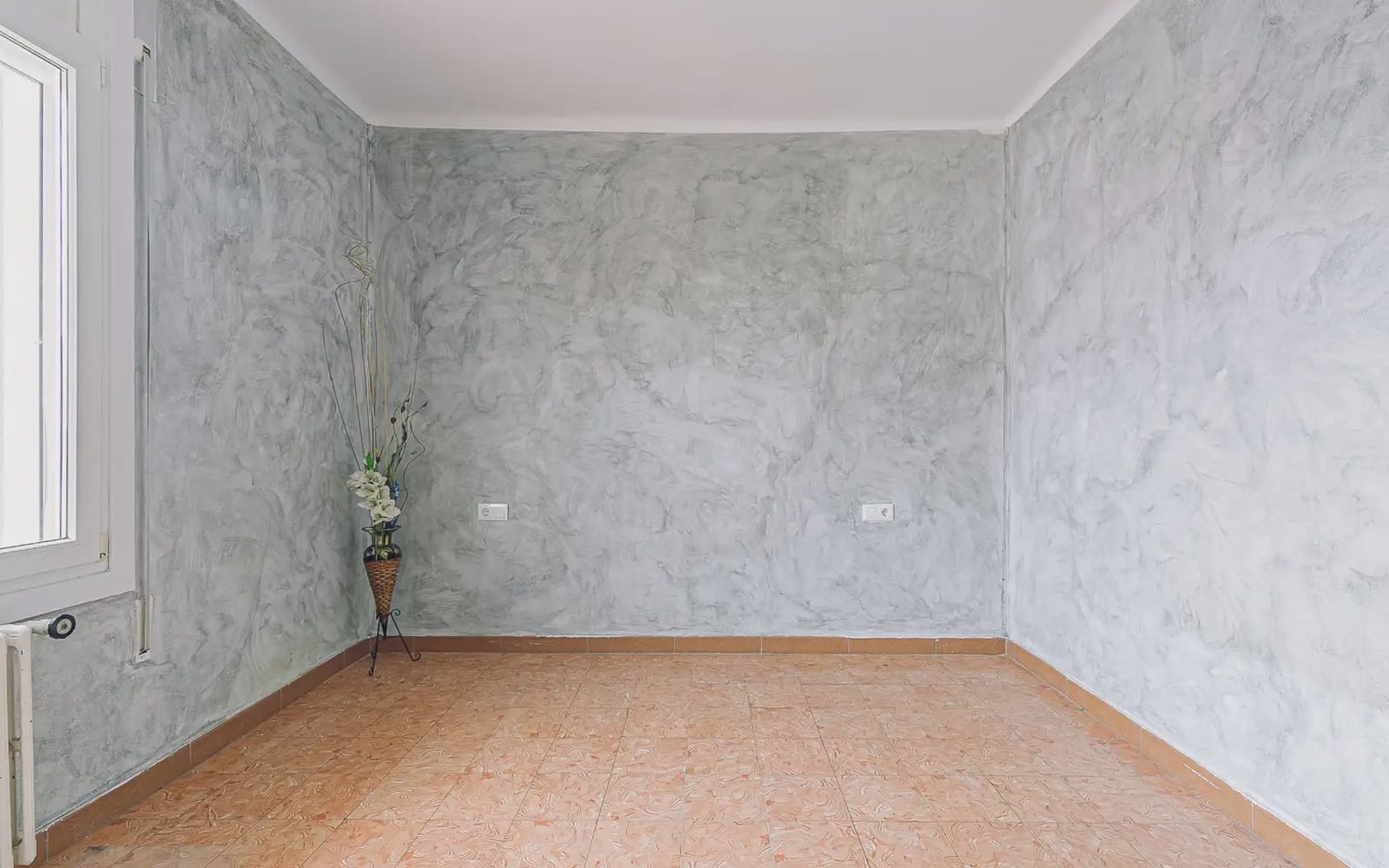 4 bedroom Townhouse for sale in Sant Pere de Torello with garage - € 290,000 (Ref: 10145077)
