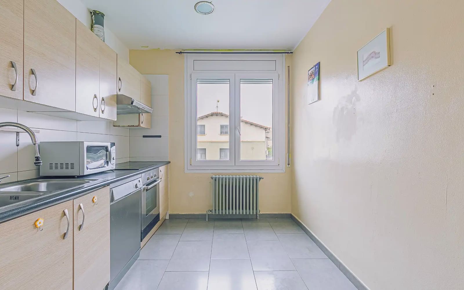 4 bedroom Townhouse for sale in Sant Pere de Torello with garage - € 290,000 (Ref: 10145077)