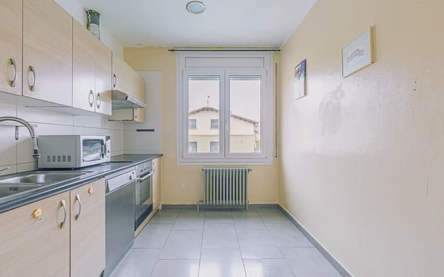 4 bedroom Townhouse for sale in Sant Pere de Torelló with garage - € 290,000 (Ref: 10145077)