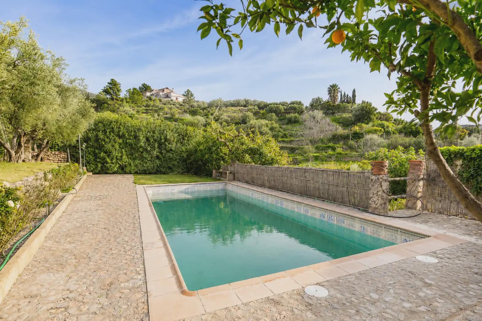 2 Zimmer Finca/Landgut zu verkaufen in Velez de Benaudalla mit Pool Garage - 355.000 € (Ref: 10145355)