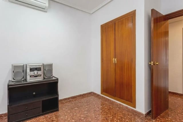 2 soveværelse Lejlighed til salg i La Raiosa, Valencia by - € 310.000 (Ref: 10148143)