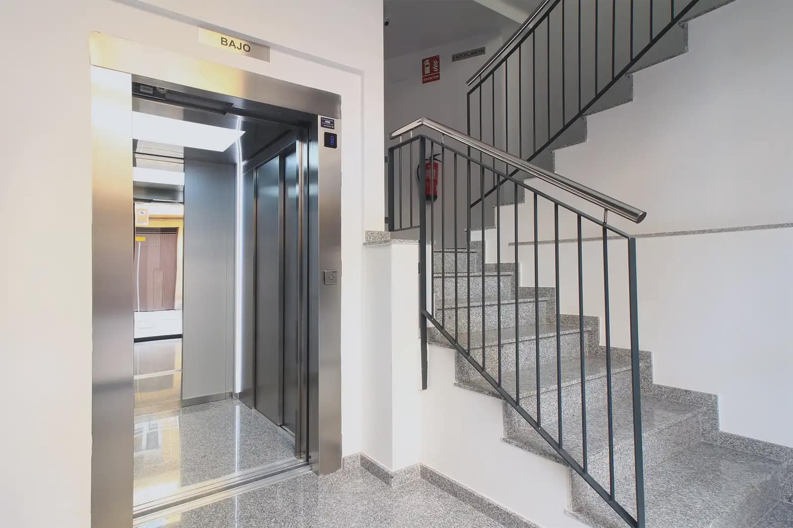 3 soveværelse Penthouse til salg i Albacete by med swimmingpool - € 389.000 (Ref: 10148144)