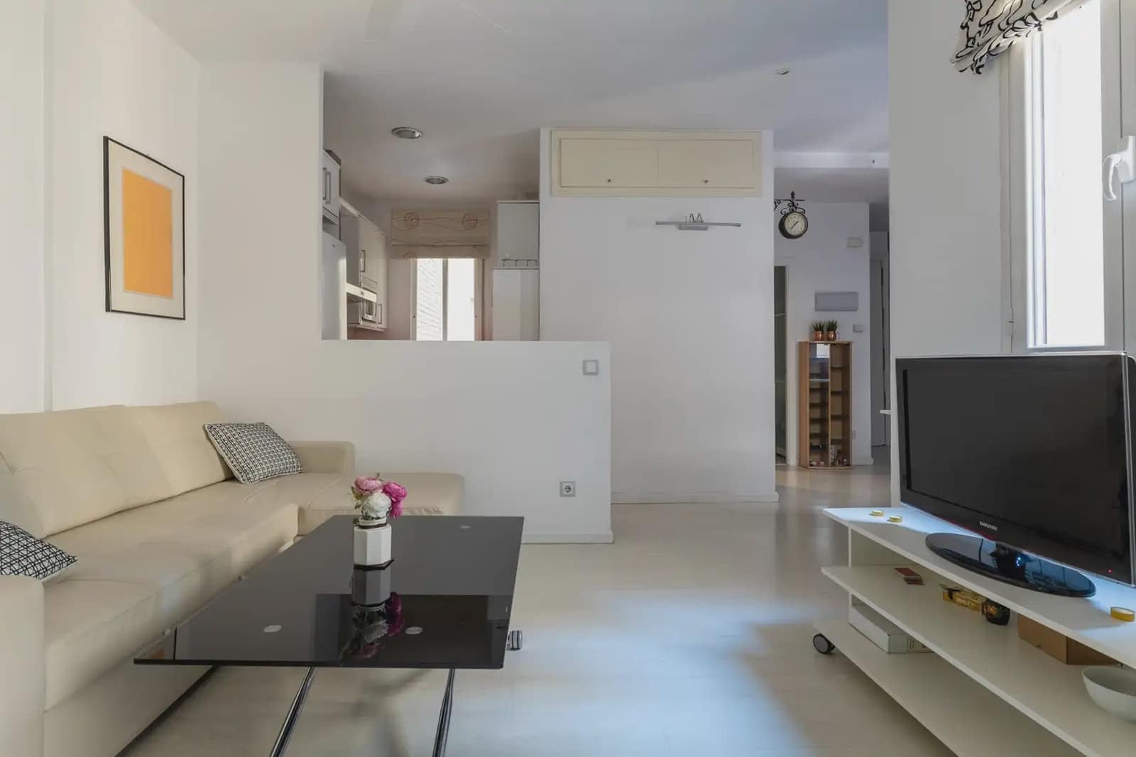 2 bedroom Flat for rent in Madrid city - € 1,400 (Ref: 10154349)