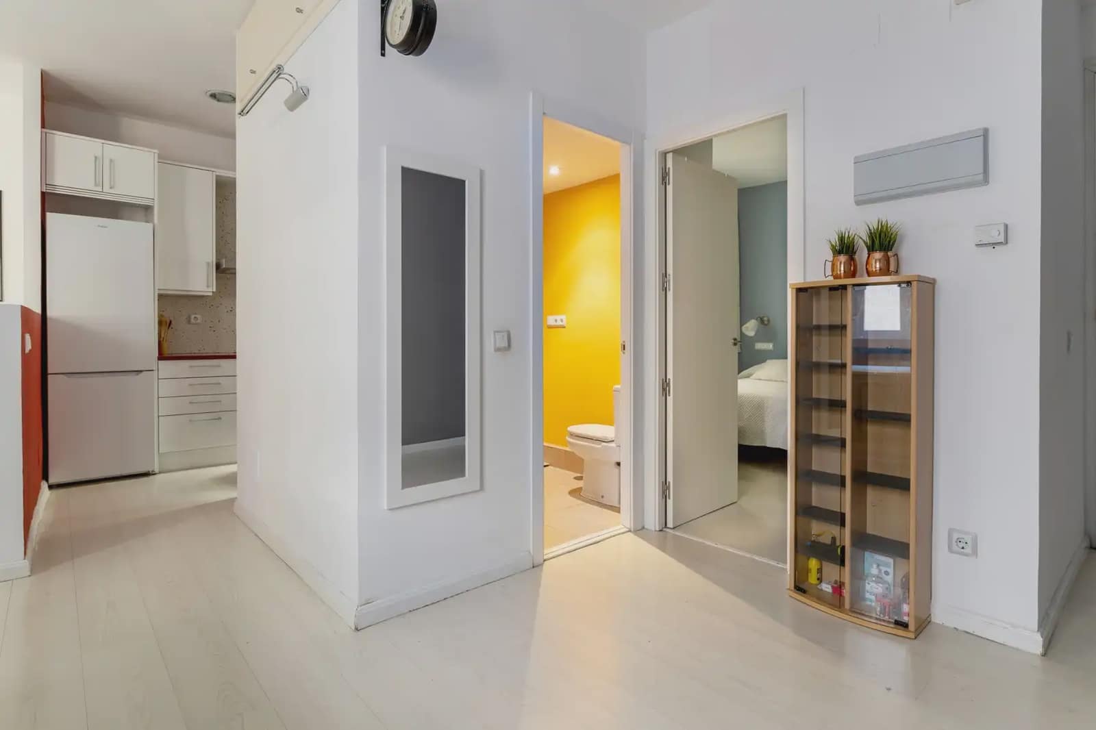 2 bedroom Flat for rent in Madrid city - € 1,400 (Ref: 10154349)