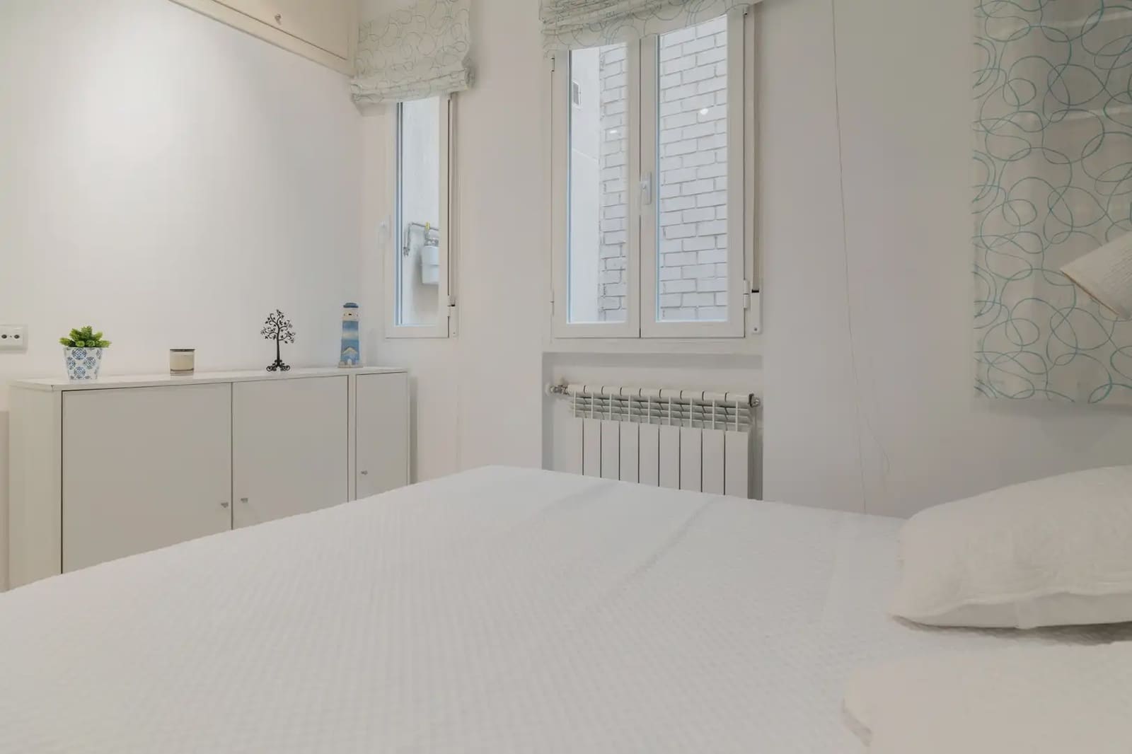 2 bedroom Flat for rent in Madrid city - € 1,400 (Ref: 10154349)