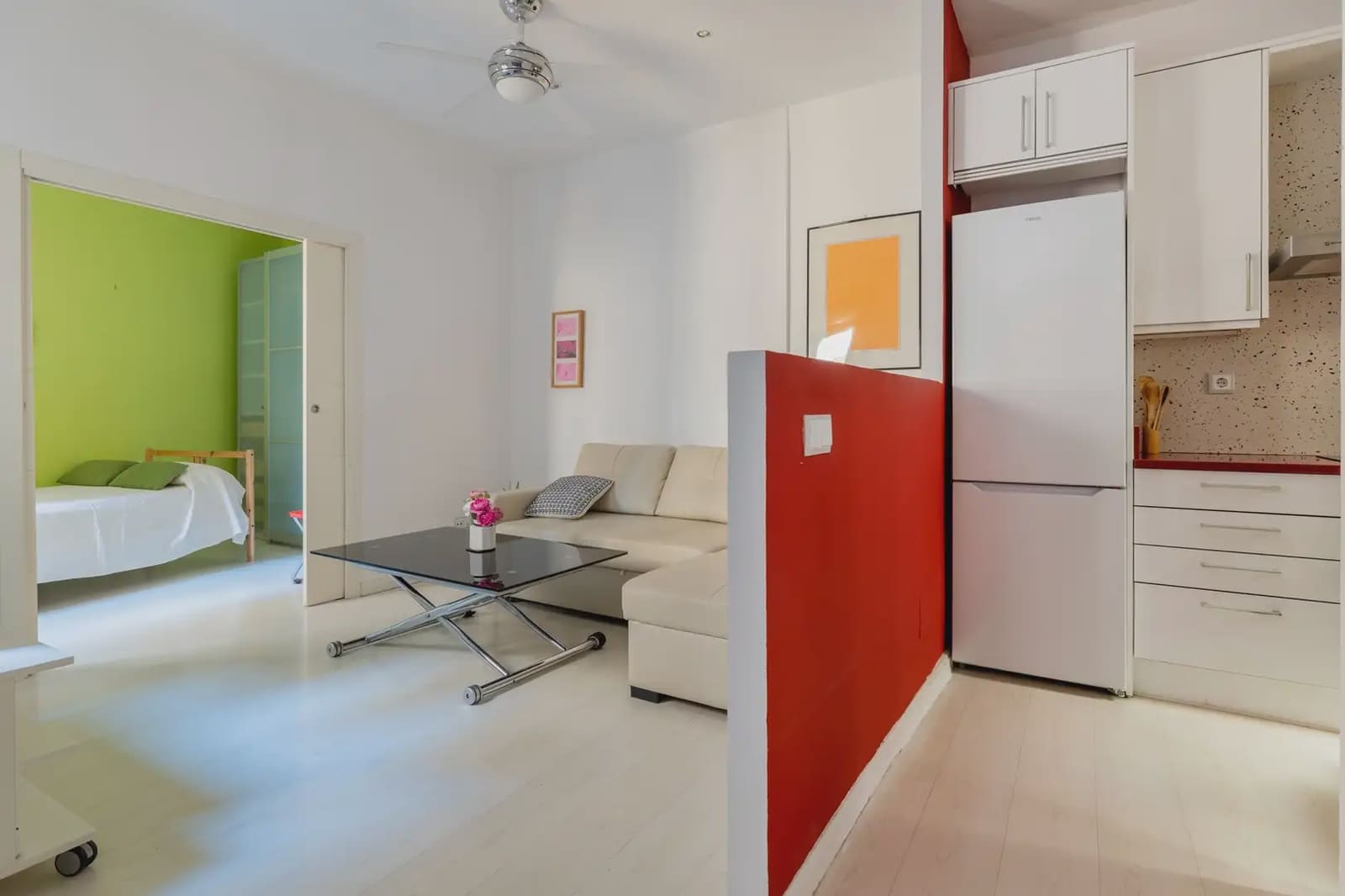 2 bedroom Flat for rent in Madrid city - € 1,400 (Ref: 10154349)
