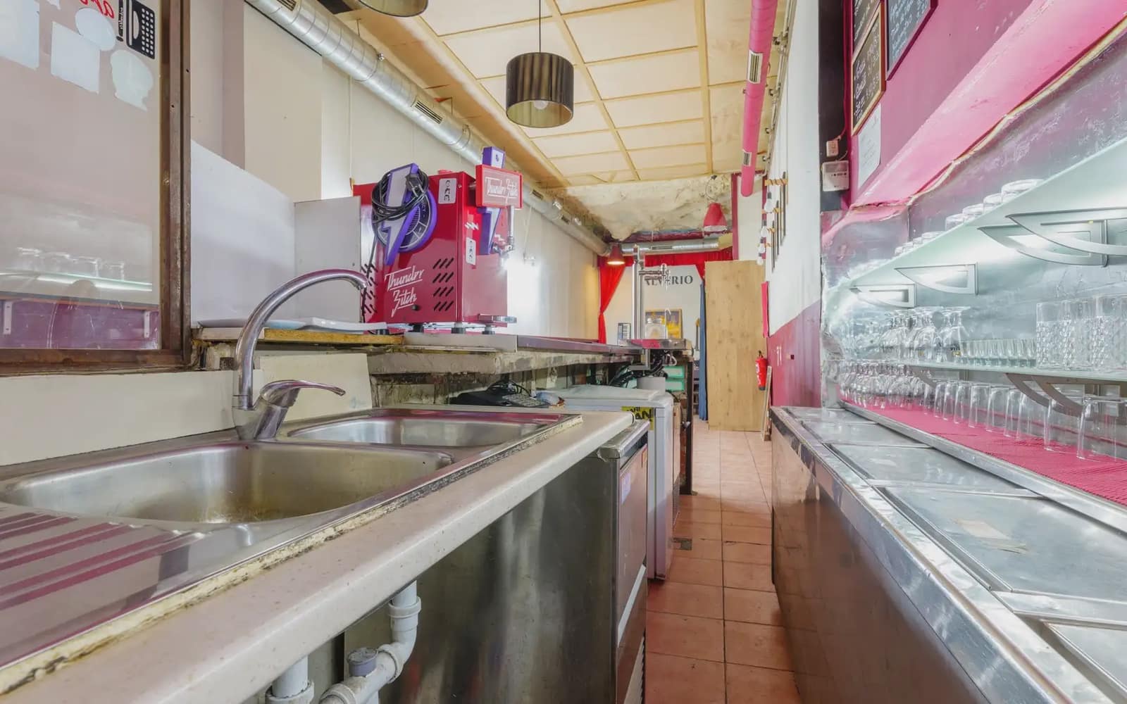 Kommersiell til salgs i Madrid by - € 270 000 (Ref: 10155907)