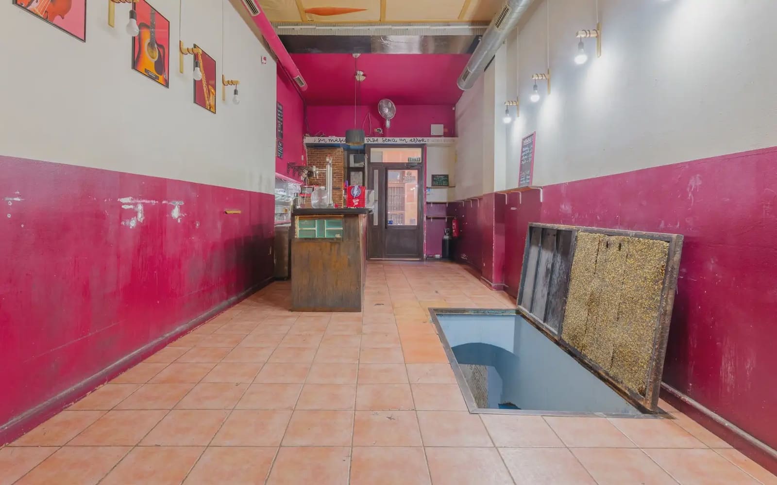 Kommersiell til salgs i Madrid by - € 270 000 (Ref: 10155907)