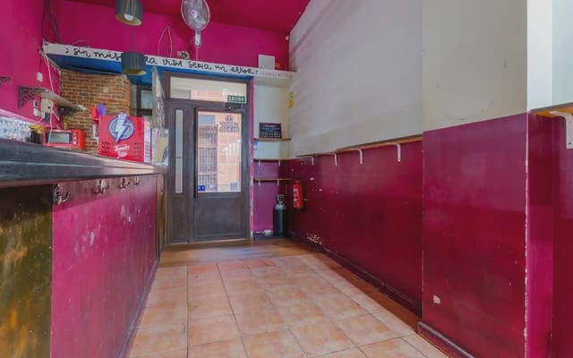Commercieel te koop in Embajadores, Madrid stad - € 270.000 (Ref: 10155907)