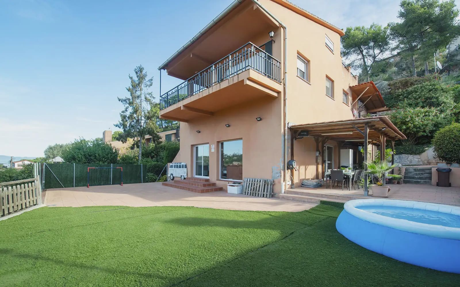 7 bedroom Villa for sale in Sant Fost de Campsentelles with garage - € 890,000 (Ref: 10160307)