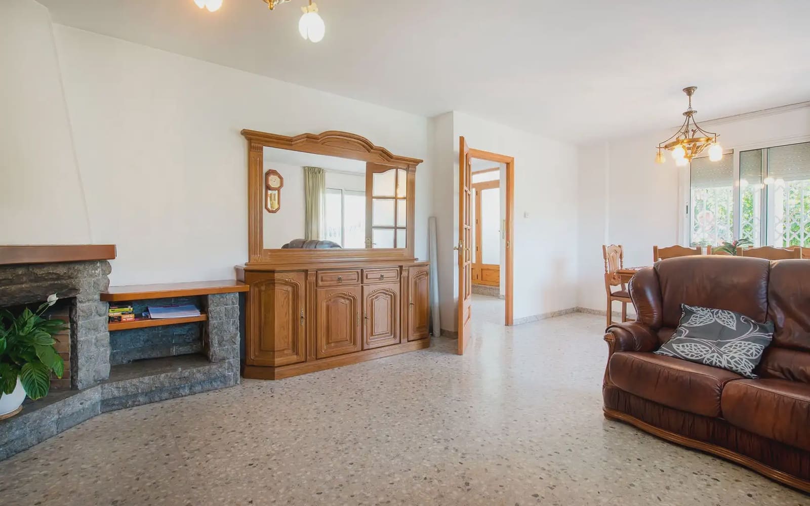 4 bedroom Villa for sale in Sant Fost de Campsentelles with garage - € 455,000 (Ref: 10160544)