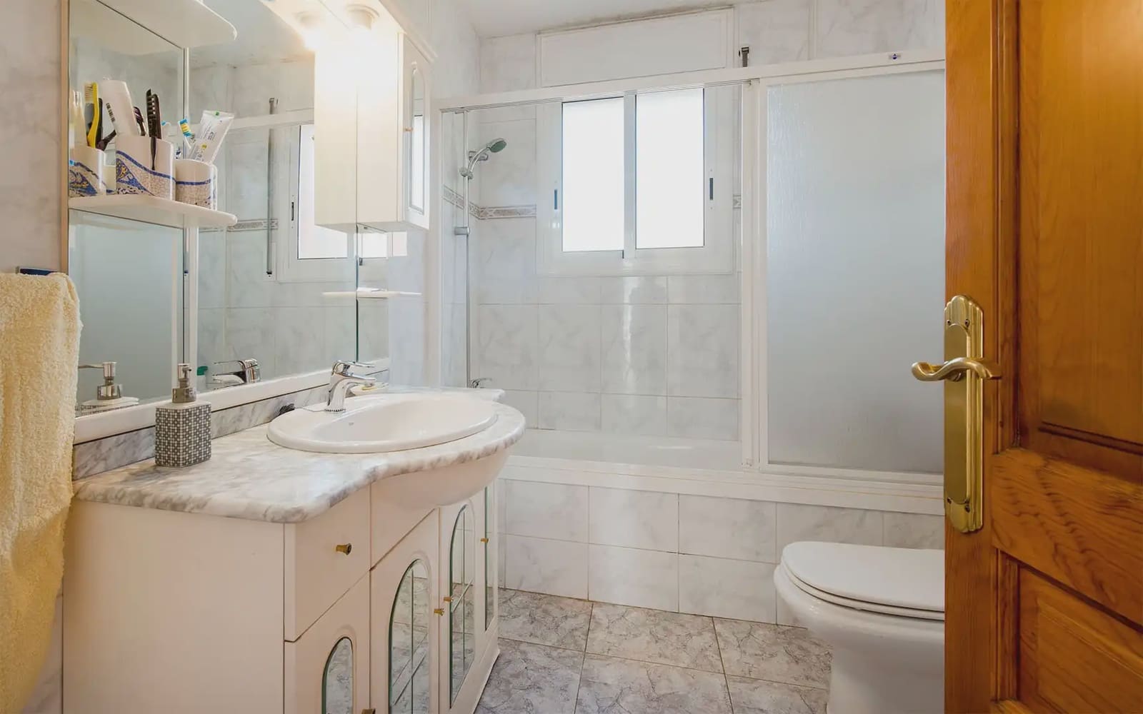 4 bedroom Villa for sale in Sant Fost de Campsentelles with garage - € 455,000 (Ref: 10160544)