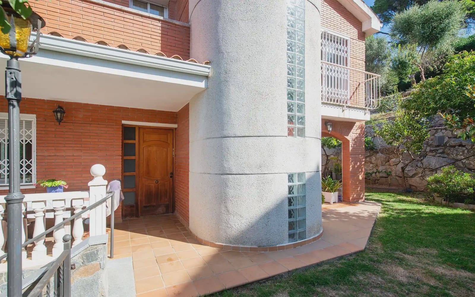 4 bedroom Villa for sale in Sant Fost de Campsentelles with garage - € 455,000 (Ref: 10160544)