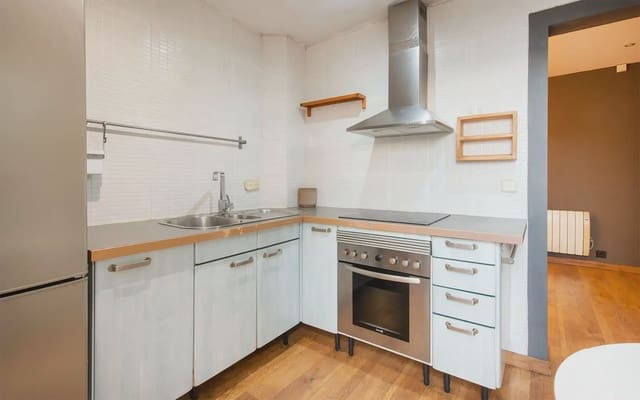 1 chambre Appartement à vendre à La Barceloneta, Barcelone ville - 250 000 € (Ref: 10163852)