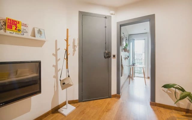 1 chambre Appartement à vendre à La Barceloneta, Barcelone ville - 250 000 € (Ref: 10163852)