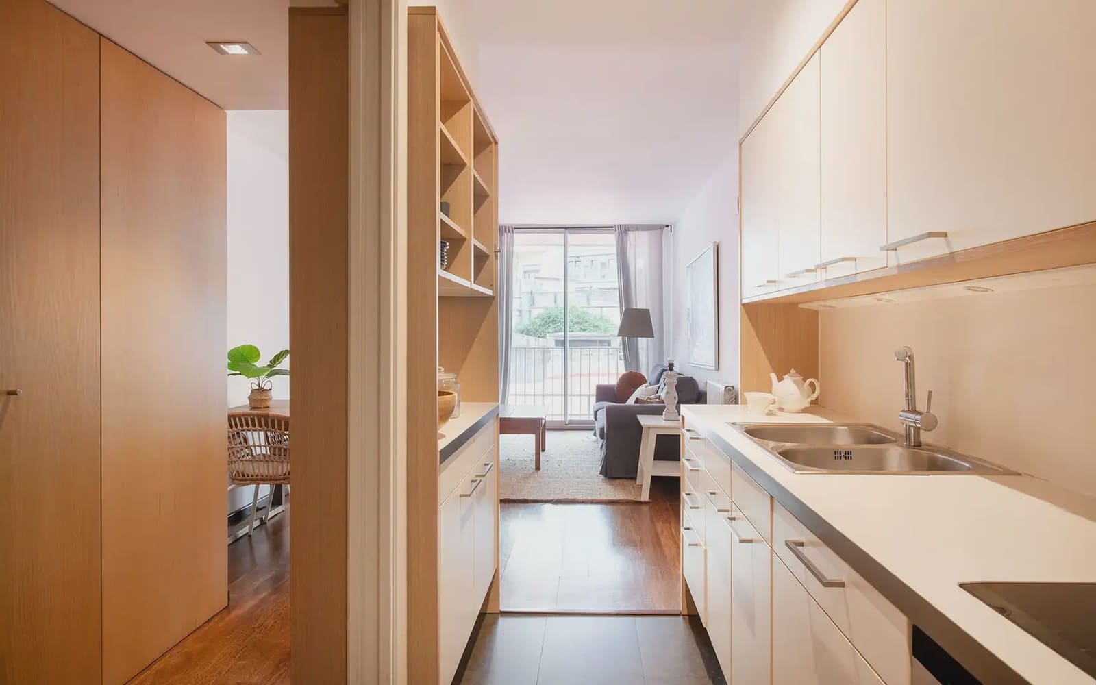 2 bedroom Flat for sale in Barcelona city - € 550,000 (Ref: 10165840)