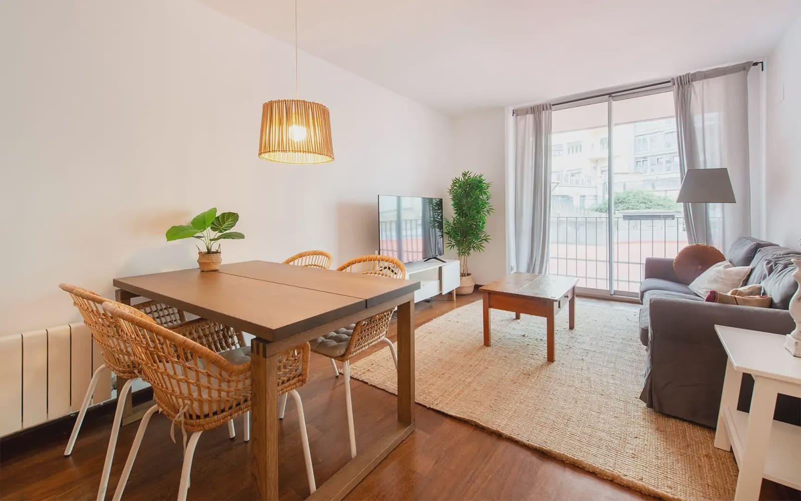 2 bedroom Flat for sale in Barcelona city - € 550,000 (Ref: 10165840)