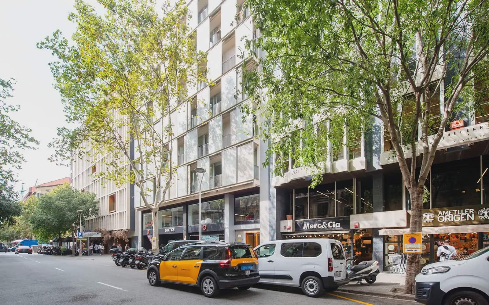2 bedroom Flat for sale in Barcelona city - € 550,000 (Ref: 10165840)