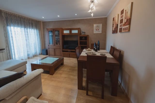 3 bedroom Flat for sale in Arroyo de la Encomienda with pool garage - € 249,500 (Ref: 10167938)