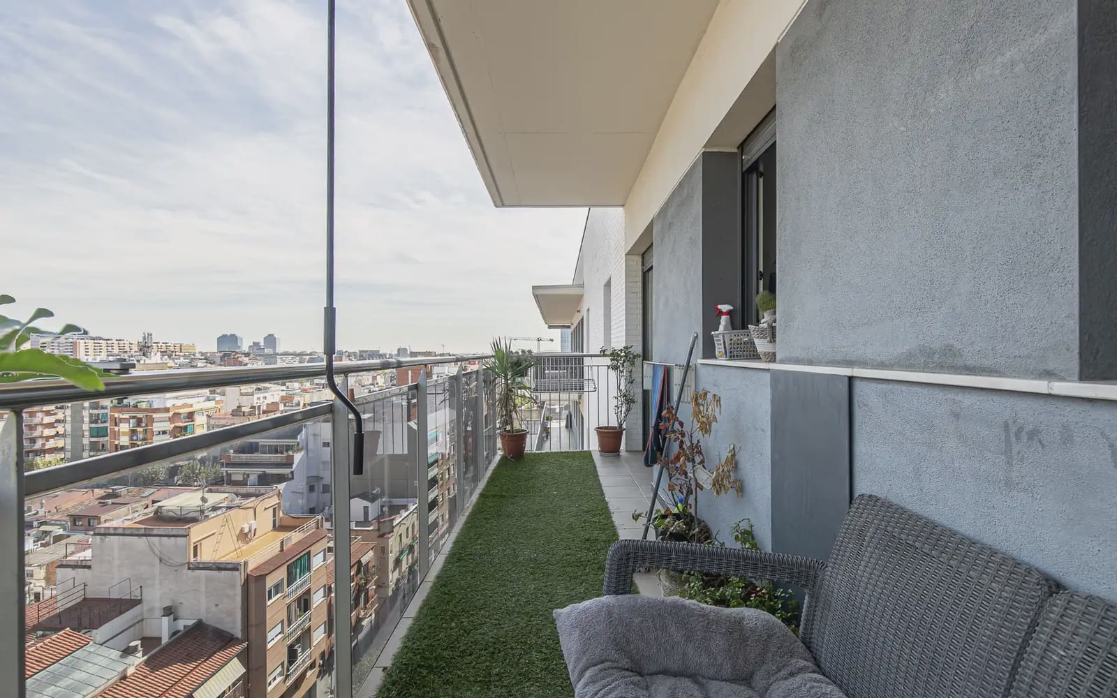 4 Zimmer Penthouse zu verkaufen in L'Hospitalet de Llobregat mit Pool - 571.000 € (Ref: 10170278)