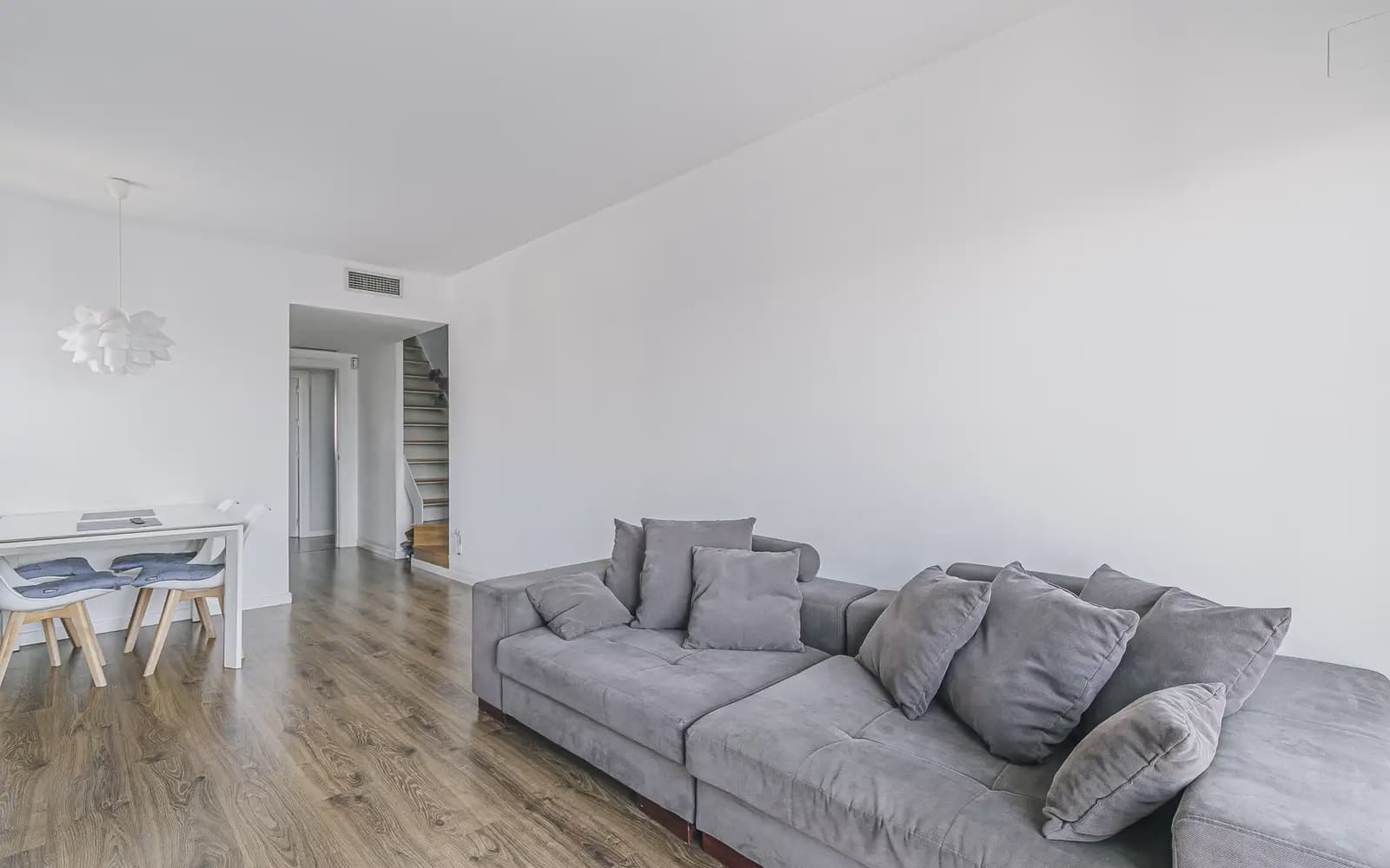 4 Zimmer Penthouse zu verkaufen in L'Hospitalet de Llobregat mit Pool - 571.000 € (Ref: 10170278)