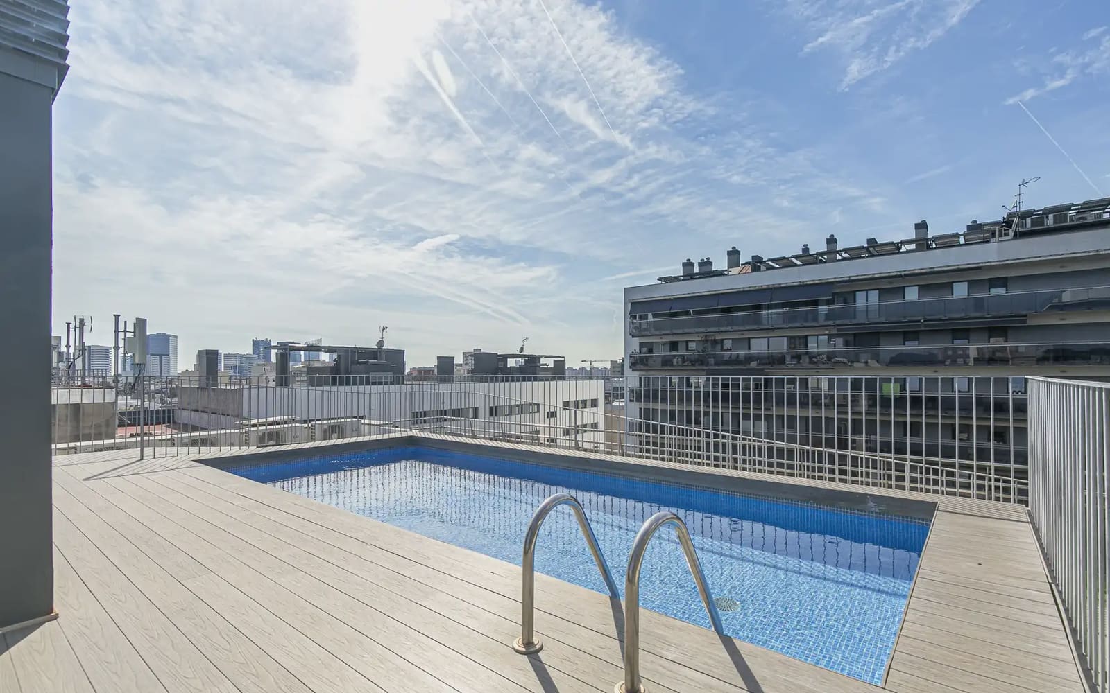 4 Zimmer Penthouse zu verkaufen in L'Hospitalet de Llobregat mit Pool - 571.000 € (Ref: 10170278)