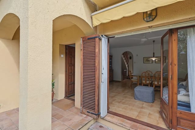 4 soverom Rekkehus til salgs i Calella de Palafrugell, Palafrugell med garasje - € 625 000 (Ref: 10171810)