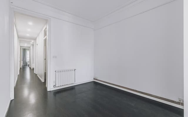 Piso de 3 habitaciones en L'Antiga Esquerra de L'Eixample, Barcelona ciudad en venta - 579.000 € (Ref: 10172968)