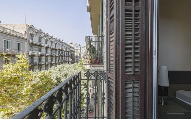 Piso de 3 habitaciones en L'Antiga Esquerra de L'Eixample, Barcelona ciudad en venta - 579.000 € (Ref: 10172968)