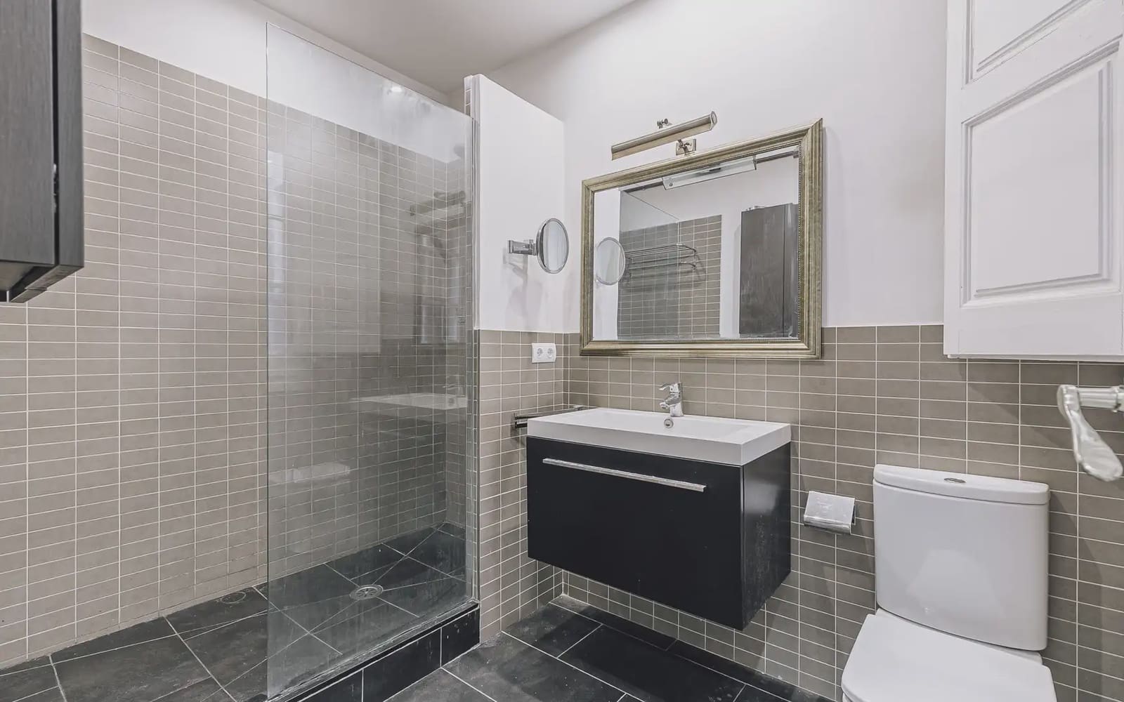 3 slaapkamer Flat te koop in Barcelona stad - € 579.000 (Ref: 10172968)