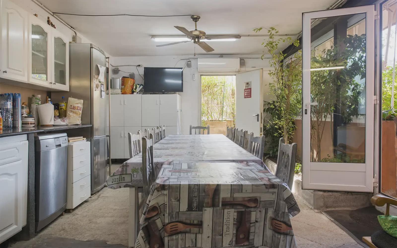 7 soveværelse Villa til salg i Sant Fost de Campsentelles med garage - € 395.000 (Ref: 10177517)