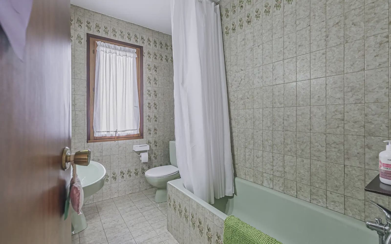 5 bedroom Villa for sale in Sant Fruitos de Bages with garage - € 459,000 (Ref: 10179416)